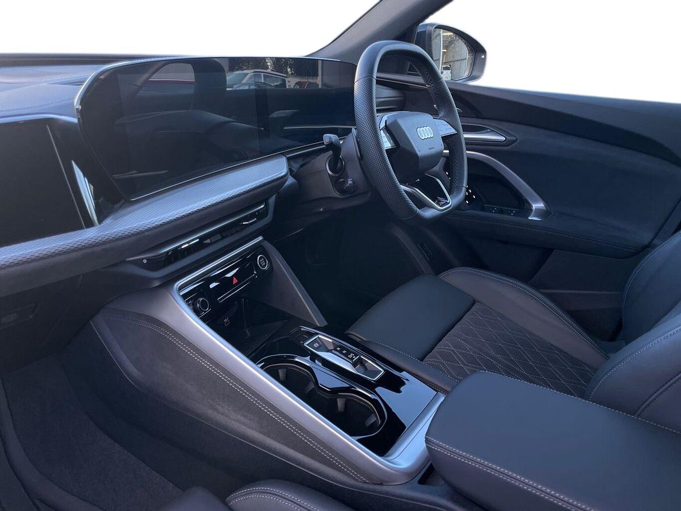 Used Audi Q5 2025 for sale - 77812704: Photo 2