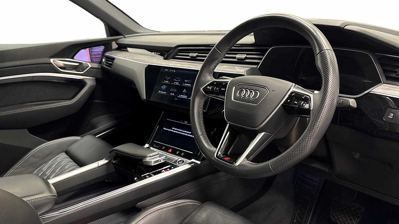 Used Audi e-tron 2022 for sale - 77931644: Photo 6