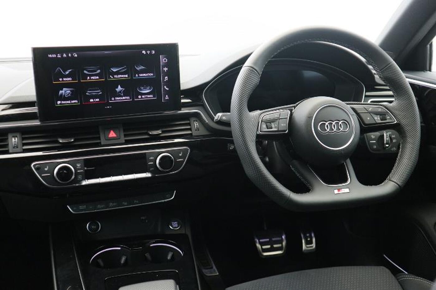 Used Audi A4 2024 for sale - 76677801: Photo 2