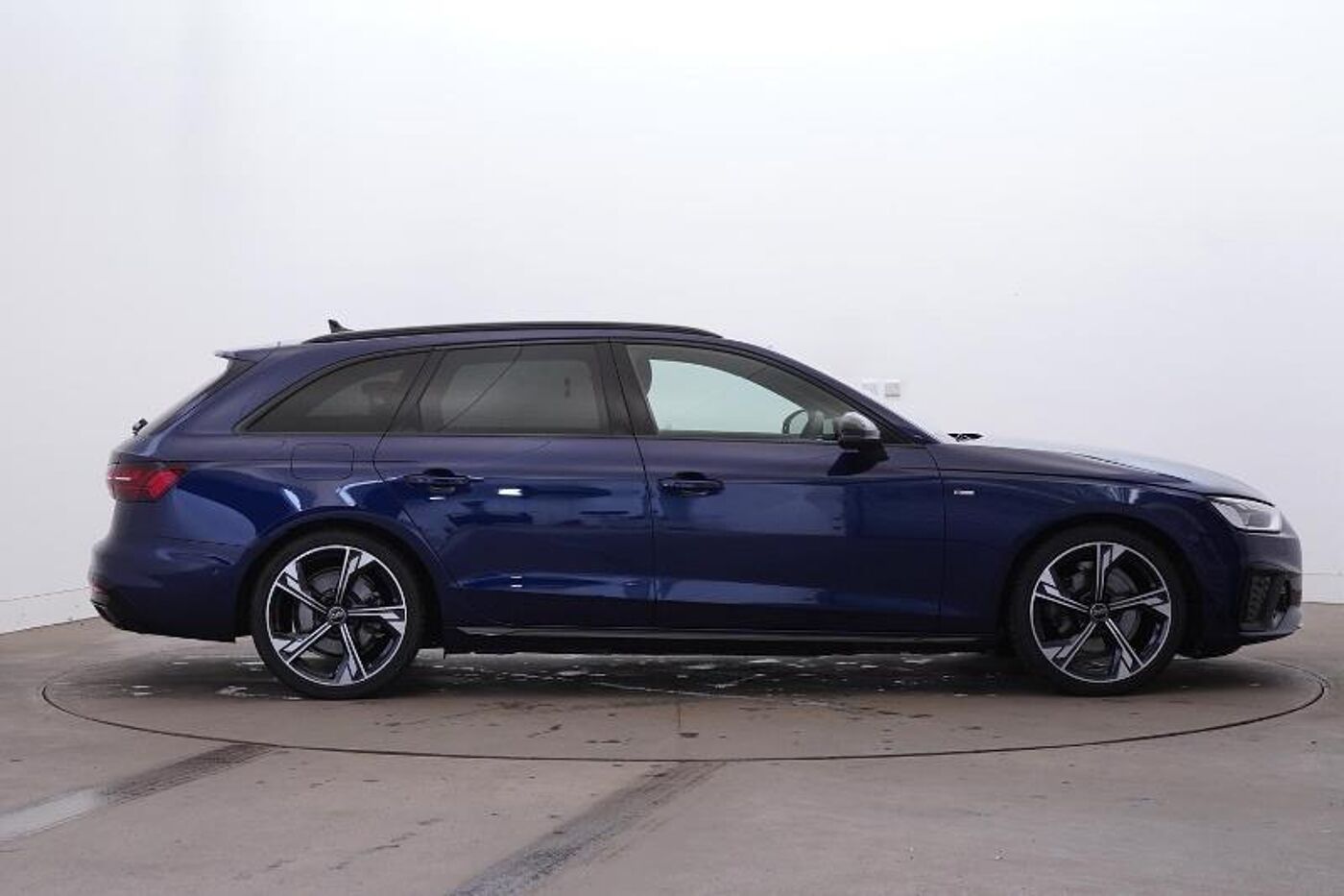Used Audi A4 2024 for sale - 76677801: Photo 4