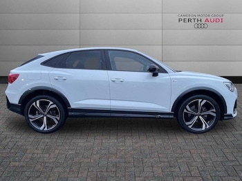 Used Audi Q3 2024 for sale - 77415474: Photo