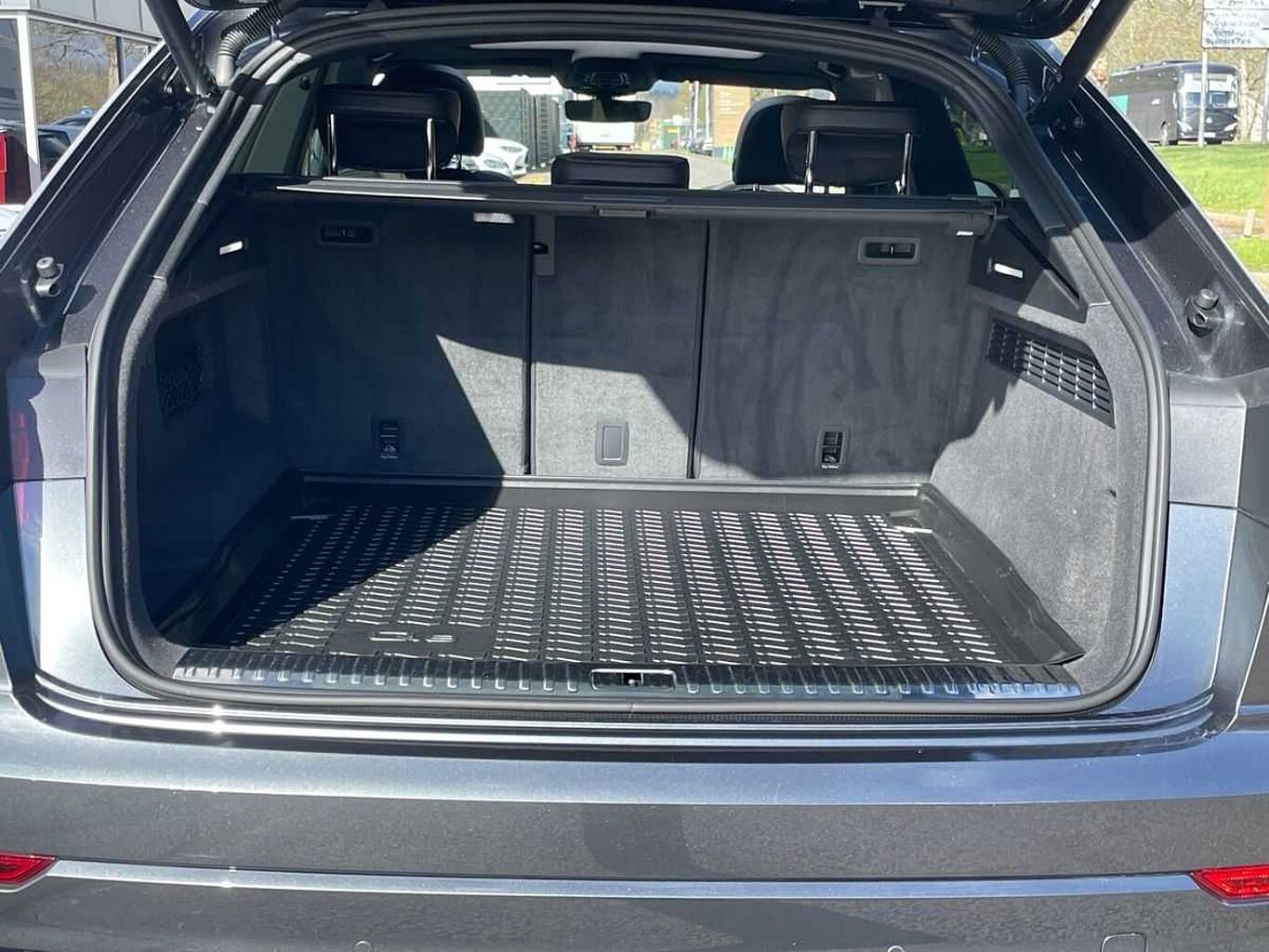 Used Audi Q8 2025 for sale - 78005141: Photo 9