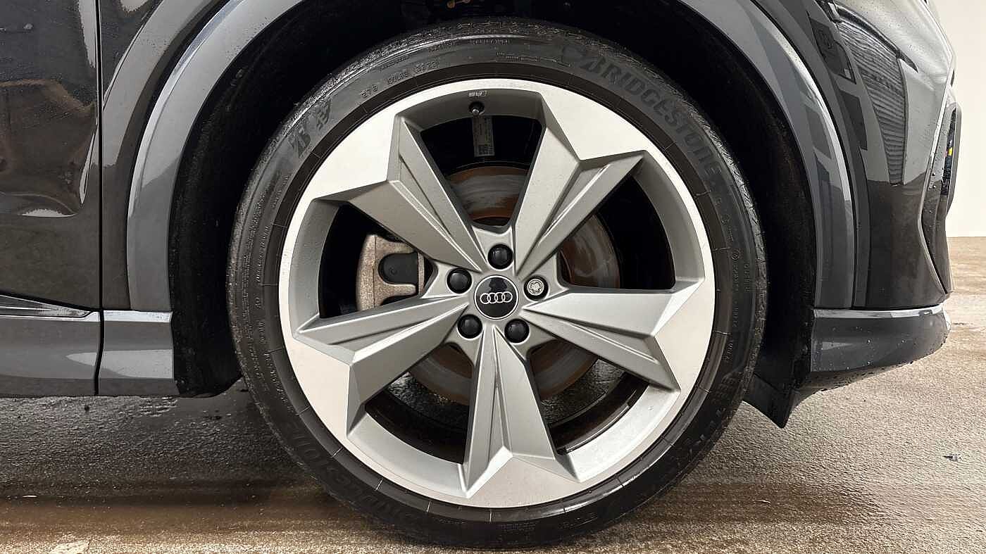 Used Audi Q4 e-tron 2023 for sale - 77112748: Photo 5