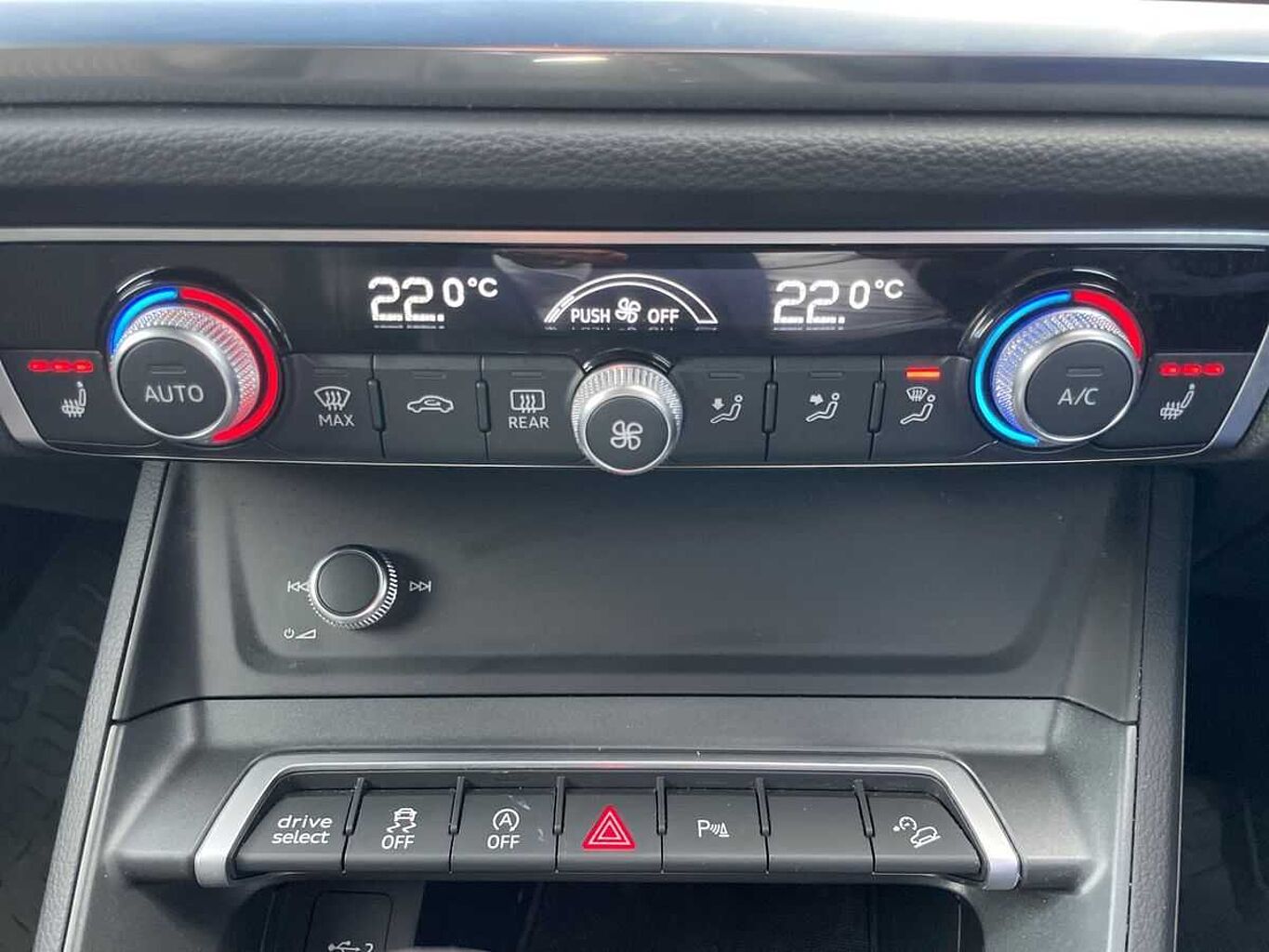 Used Audi Q3 2023 for sale - 76541161: Photo 16