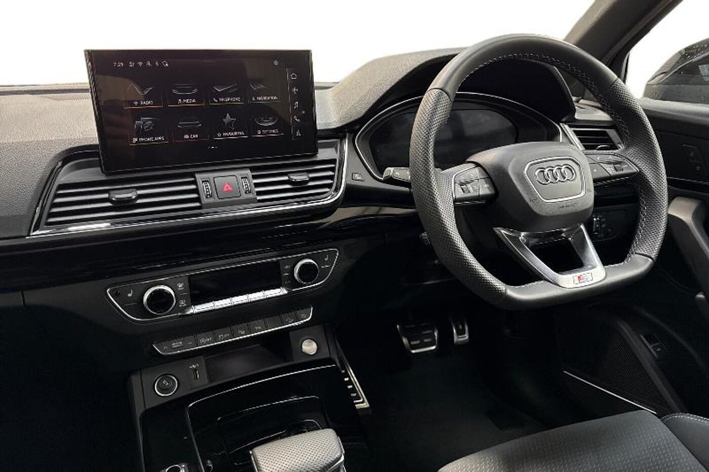 Used Audi Q5 2025 for sale - 76680145: Photo 2