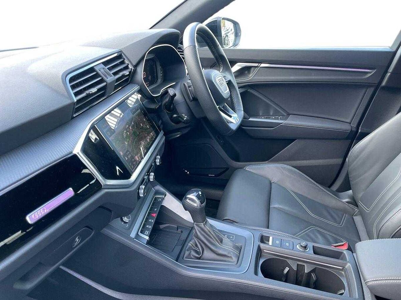 Used Audi Q3 2024 for sale - 76677942: Photo 2