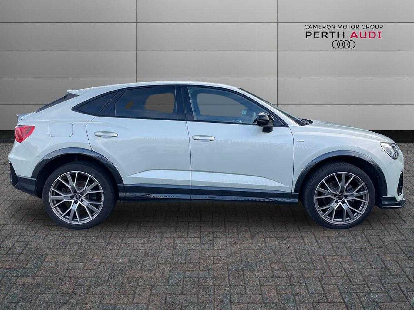 Used Audi Q3 2024 for sale - 76677942: Photo 4