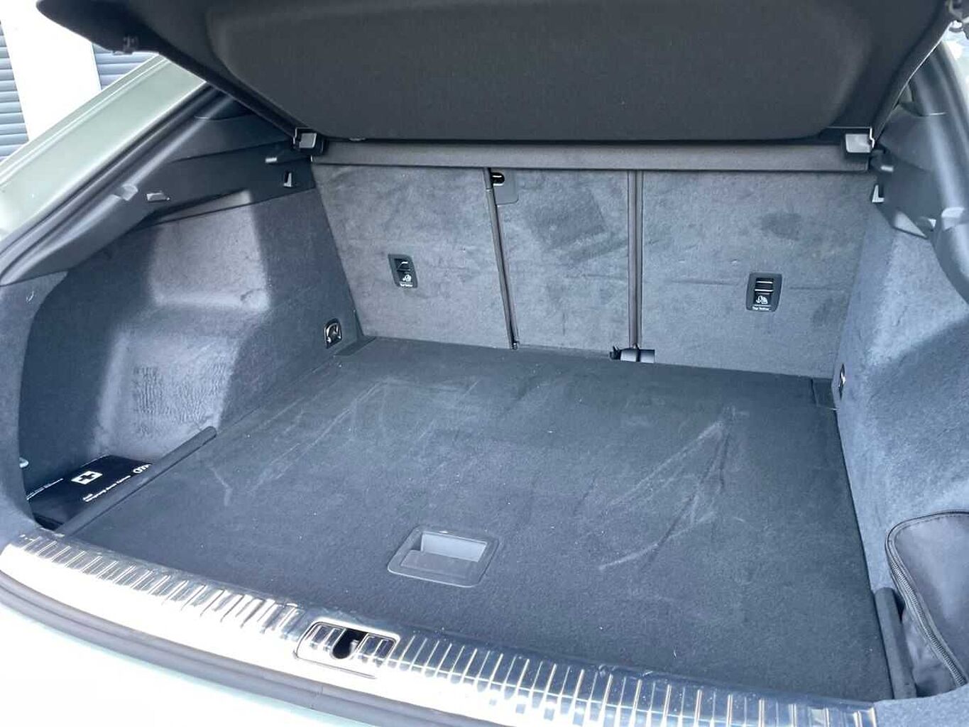 Used Audi Q3 2024 for sale - 76677942: Photo 9