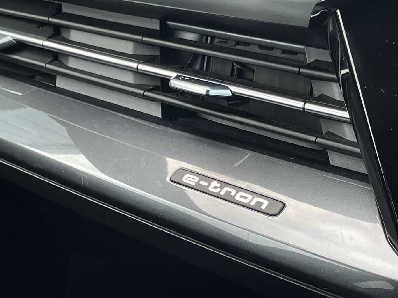 Used Audi Q4 e-tron 2022 for sale - 76674657: Photo 25