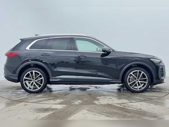 Used Audi Q5 2025 for sale - 77649601: Photo