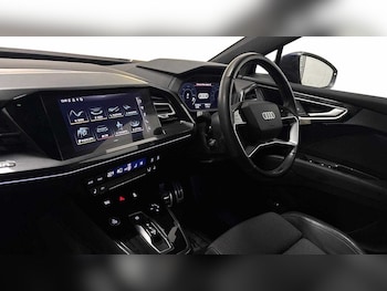 Used Audi Q4 e-tron 2021 for sale - 76755482: Photo