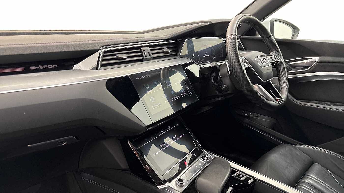 Used Audi e-tron 2021 for sale - 77112744: Photo 2