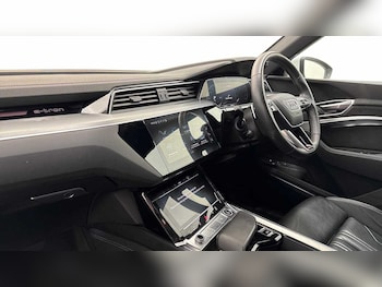 Used Audi e-tron 2021 for sale - 77112744: Photo