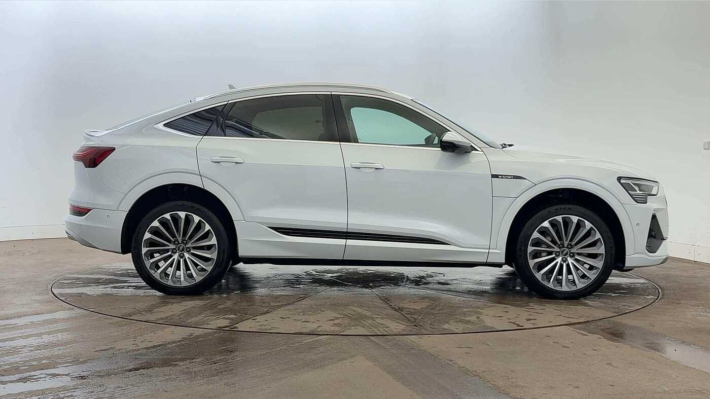 Used Audi e-tron 2021 for sale - 77112744: Photo 4