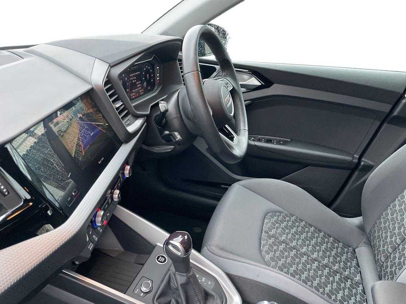 Used Audi A1 2023 for sale - 76675733: Photo 2