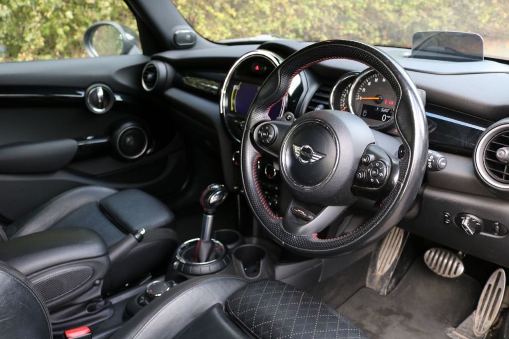 Used MINI Hatch 2015 for sale - 76068237: Photo 10