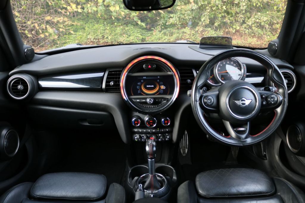 Used MINI Hatch 2015 for sale - 76068237: Photo 11