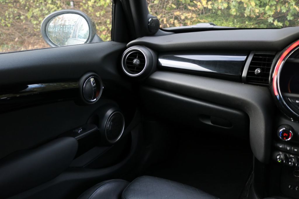 Used MINI Hatch 2015 for sale - 76068237: Photo 12