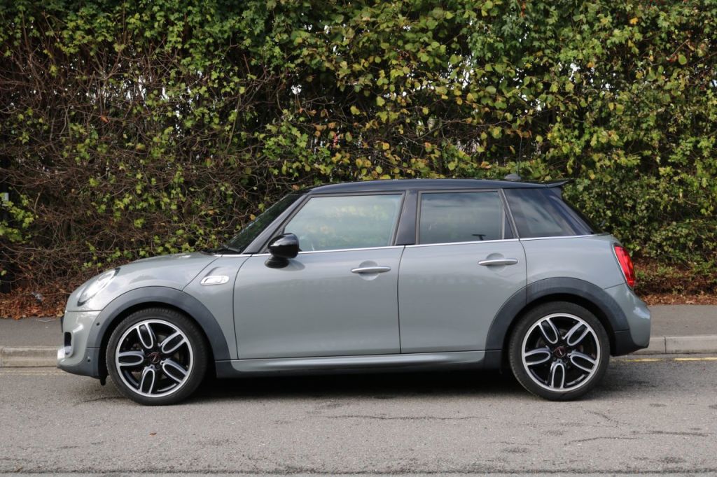 Used MINI Hatch 2015 for sale - 76068237: Photo 4