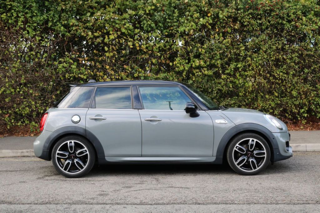 Used MINI Hatch 2015 for sale - 76068237: Photo 8