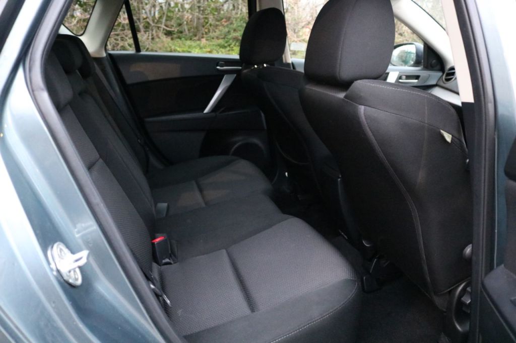 Used Mazda Mazda3 2013 for sale - 76949526: Photo 11