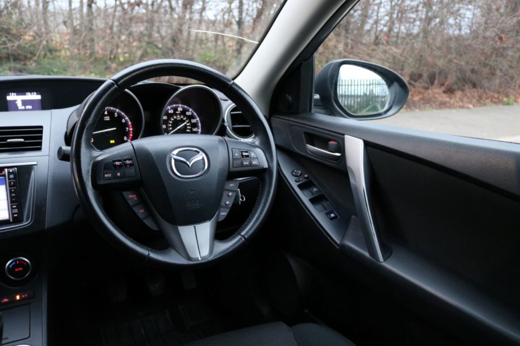 Used Mazda Mazda3 2013 for sale - 76949526: Photo 15