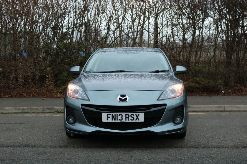 Used Mazda Mazda3 2013 for sale - 76949526: Photo 2
