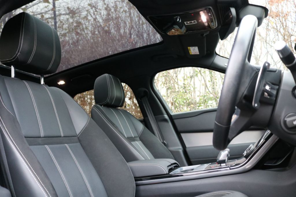 Used Land Rover Range Rover Velar 2022 for sale - 76697947: Photo 7