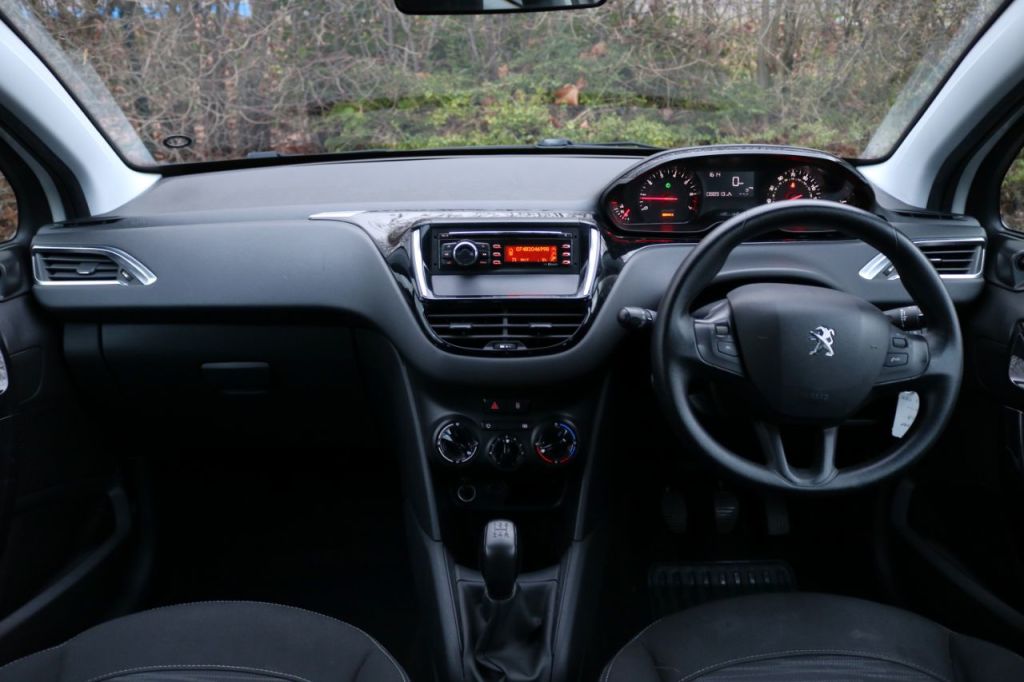 Used Peugeot 208 2013 for sale - 77546221: Photo 11