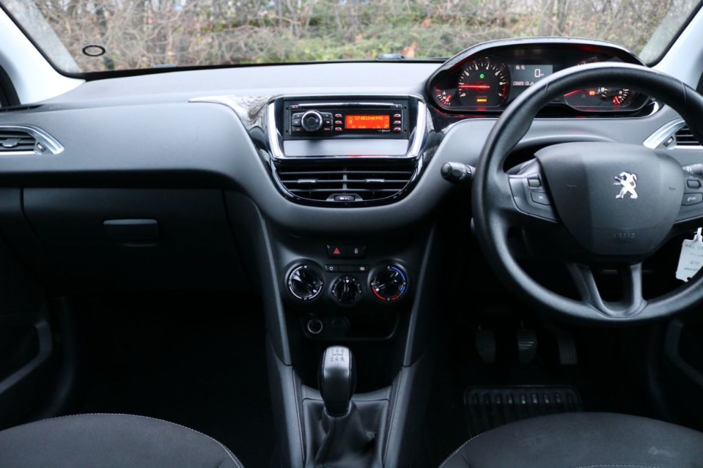 Used Peugeot 208 2013 for sale - 77546221: Photo 13