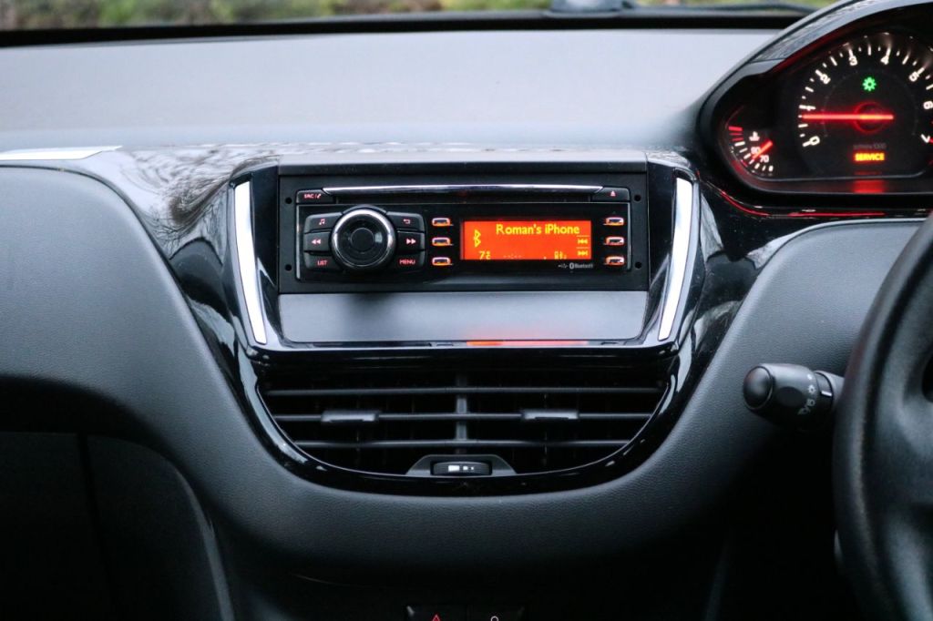 Used Peugeot 208 2013 for sale - 77546221: Photo 17