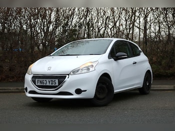 Used Peugeot 208 2013 for sale - 77546221: Photo