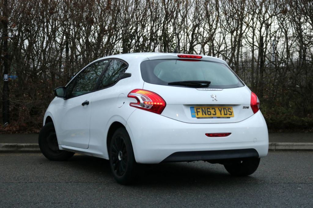 Used Peugeot 208 2013 for sale - 77546221: Photo 5