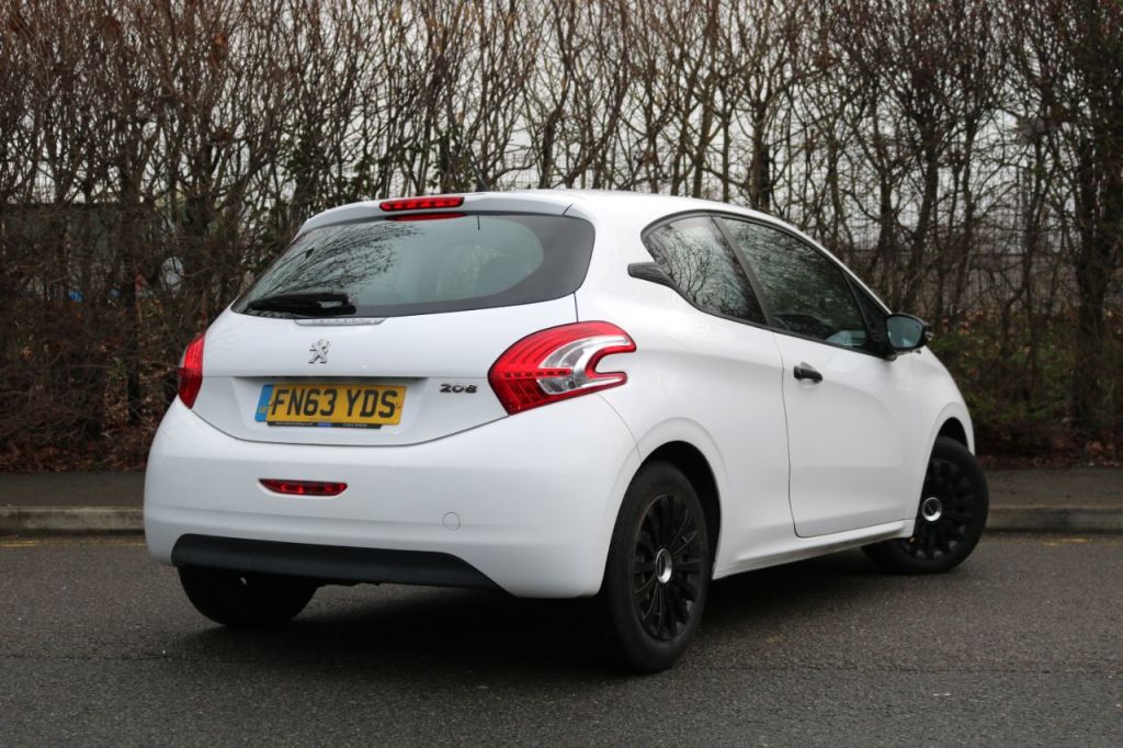 Used Peugeot 208 2013 for sale - 77546221: Photo 7