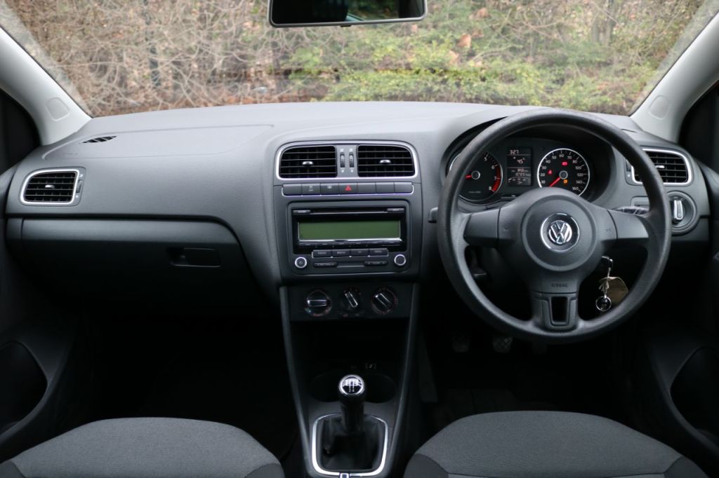 Used Volkswagen Polo 2009 for sale - 77607984: Photo 12
