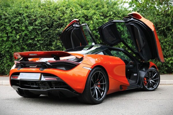 Used McLaren 720S 2017 for sale - 68016310: Photo 10