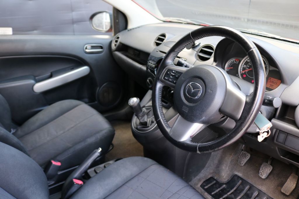 Used Mazda Mazda2 2013 for sale - 78029689: Photo 9