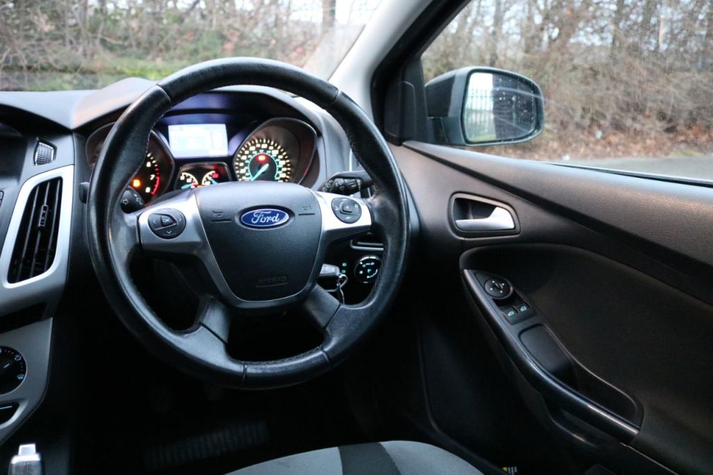 Used Ford Focus 2014 for sale - 76972915: Photo 15