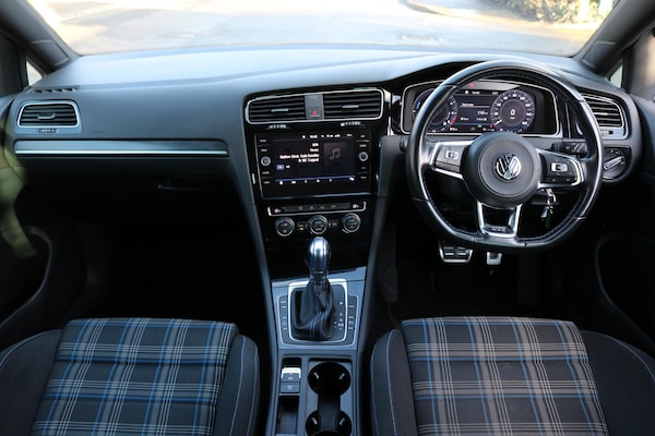 Used Volkswagen Golf 2018 for sale - 65730985: Photo 13