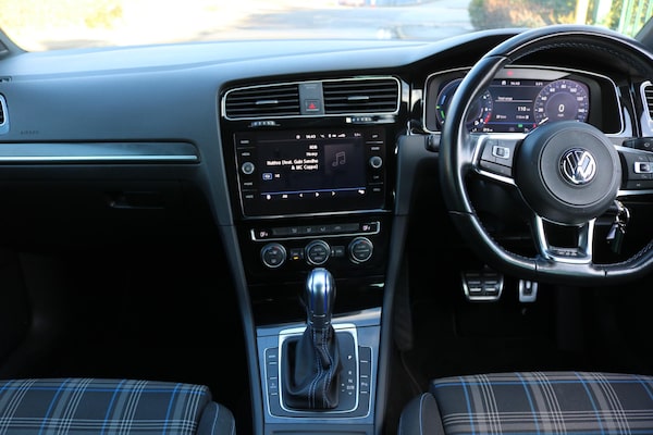 Used Volkswagen Golf 2018 for sale - 65730985: Photo 15