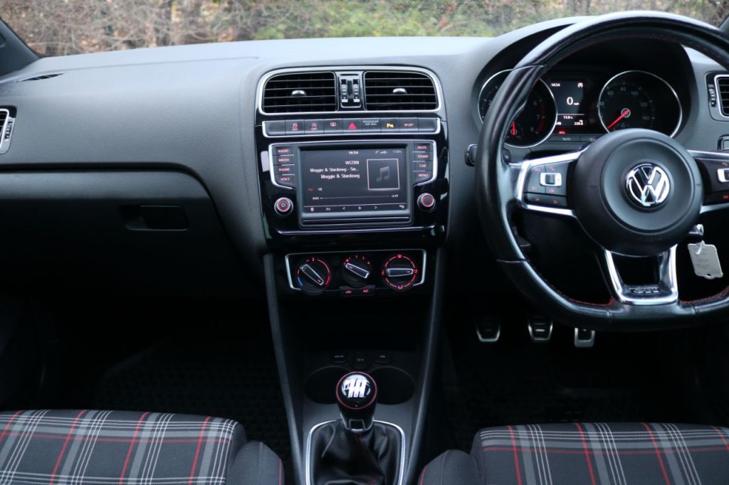 Used Volkswagen Polo 2016 for sale - 76909671: Photo 15