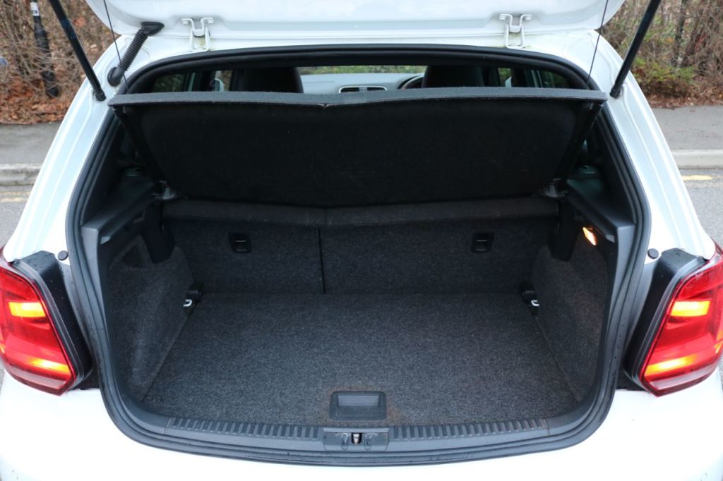 Used Volkswagen Polo 2016 for sale - 76909671: Photo 18