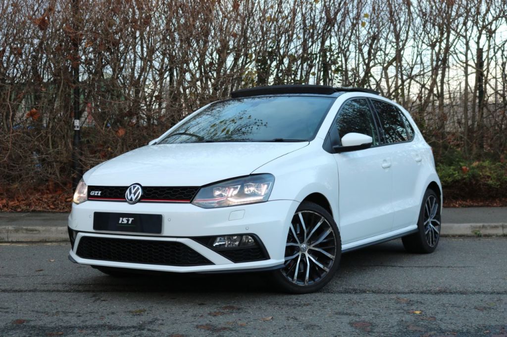 Used Volkswagen Polo 2016 for sale - 76909671: Photo 3