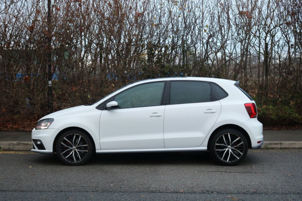 Used Volkswagen Polo 2016 for sale - 76909671: Photo 4