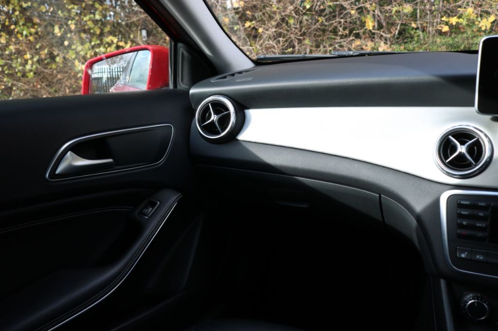 Used Mercedes-Benz GLA 2014 for sale - 76697944: Photo 12