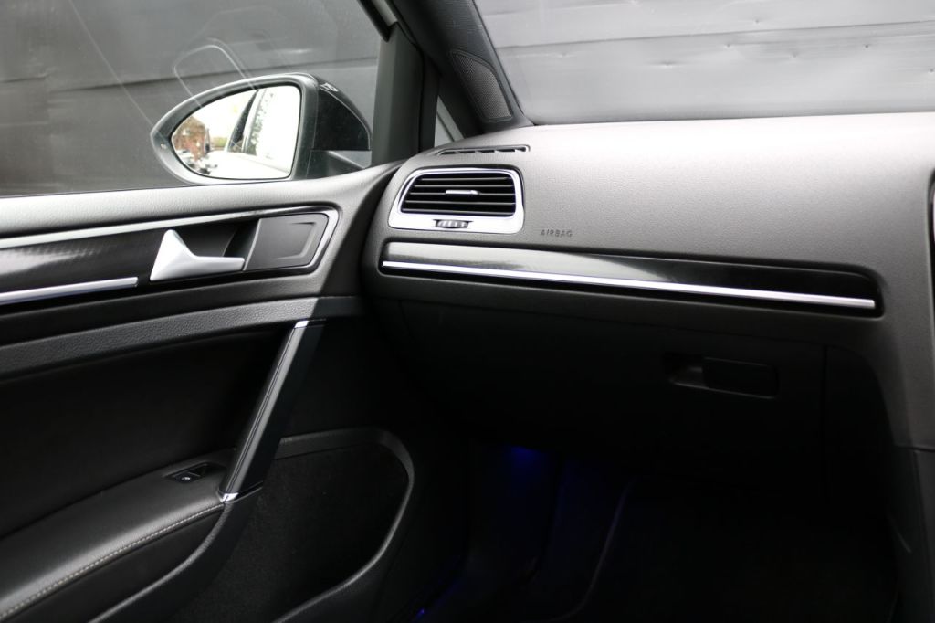 Used Volkswagen Golf 2017 for sale - 78153457: Photo 13