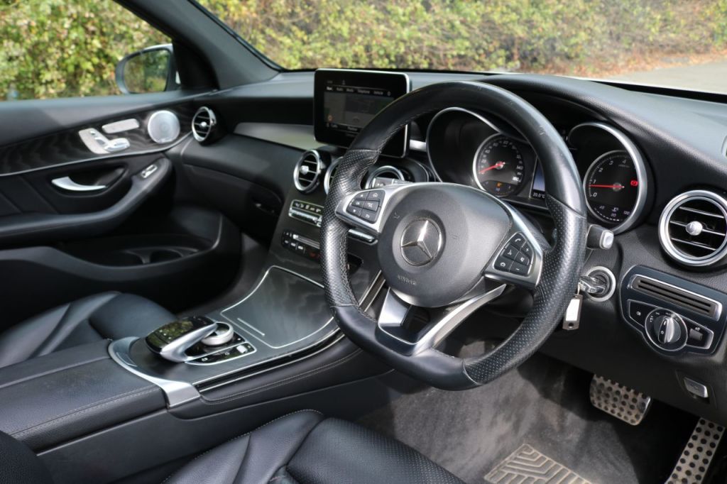 Used Mercedes-Benz GLC 2018 for sale - 76064045: Photo 10