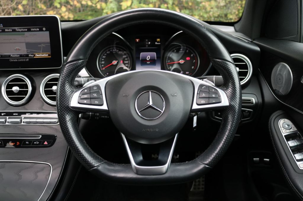 Used Mercedes-Benz GLC 2018 for sale - 76064045: Photo 16