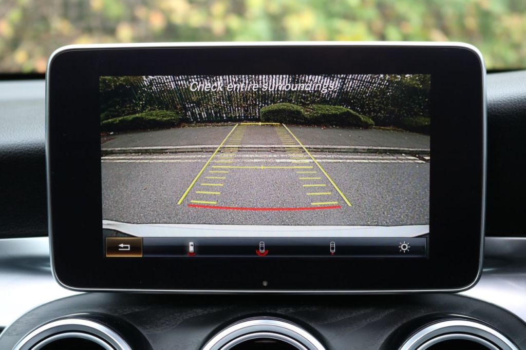 Used Mercedes-Benz GLC 2018 for sale - 76064045: Photo 19