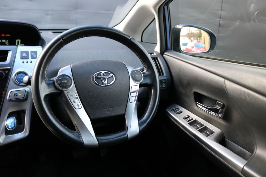 Used Toyota Prius+ 2015 for sale - 78029683: Photo 17
